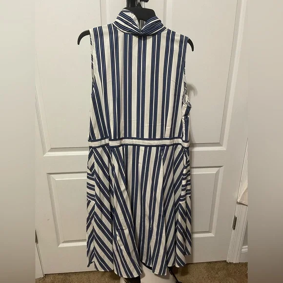 Ann Taylor Factor. Shirt dress. Pinstriped. A-line. - Picture 2 of 3